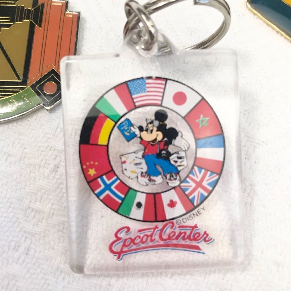 Disney Keychain Collectors 6 pc. Bundle - Picture 5 of 9